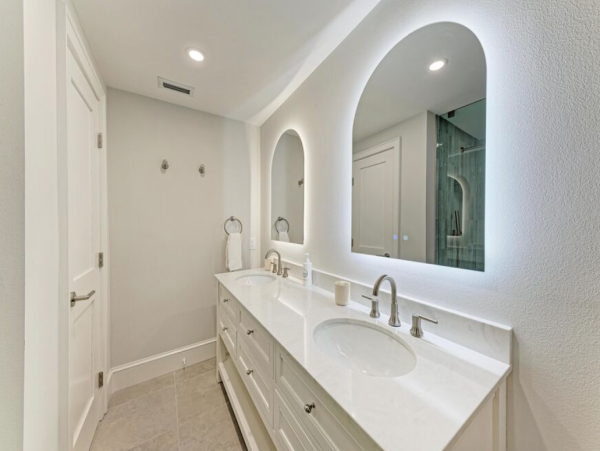 4-Bedroom Home with Private Dock in Anna Maria Island